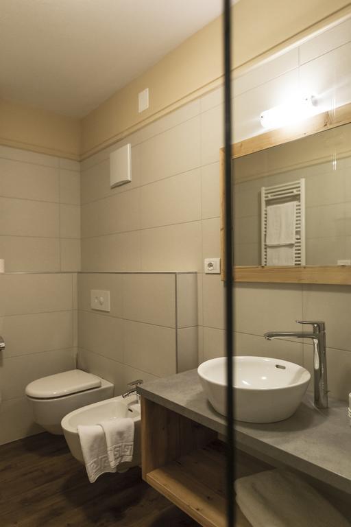 Apartments Schneider Lutago Kamer foto