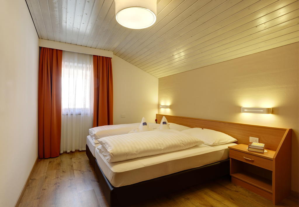 Apartments Schneider Lutago Kamer foto