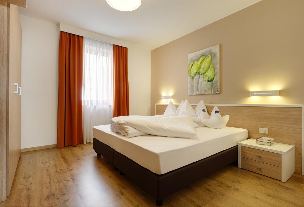 Apartments Schneider Lutago Kamer foto